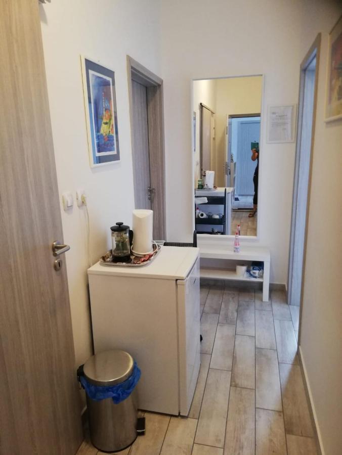 Apartment Villa Franci Pag Town Bagian luar foto