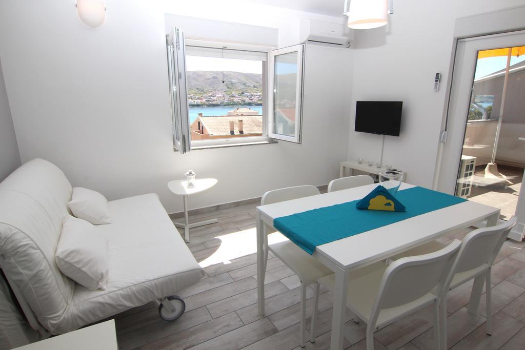 Apartment Villa Franci Pag Town Bagian luar foto