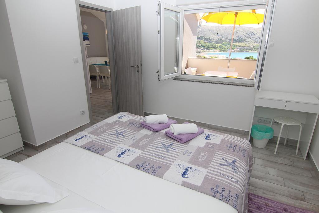Apartment Villa Franci Pag Town Bagian luar foto