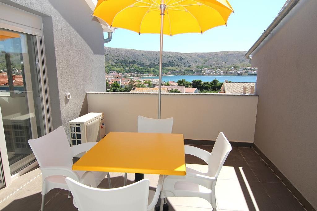 Apartment Villa Franci Pag Town Bagian luar foto
