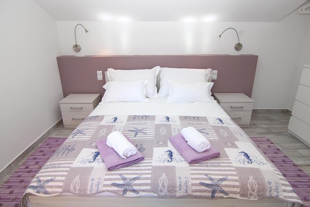 Apartment Villa Franci Pag Town Bagian luar foto