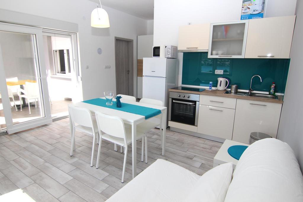 Apartment Villa Franci Pag Town Bagian luar foto