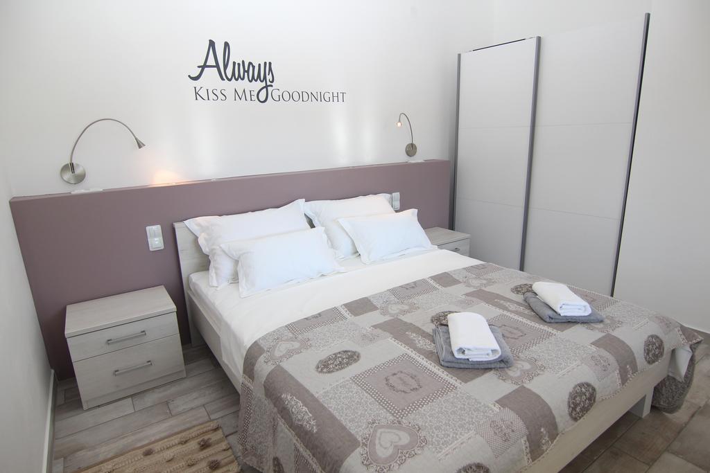 Apartment Villa Franci Pag Town Bagian luar foto