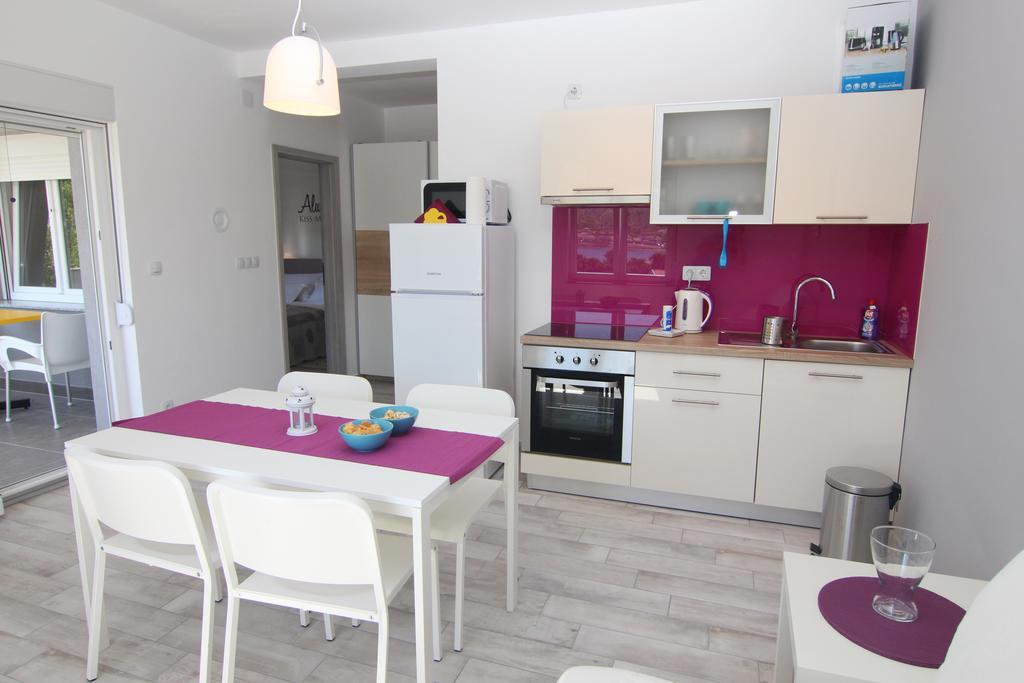Apartment Villa Franci Pag Town Bagian luar foto
