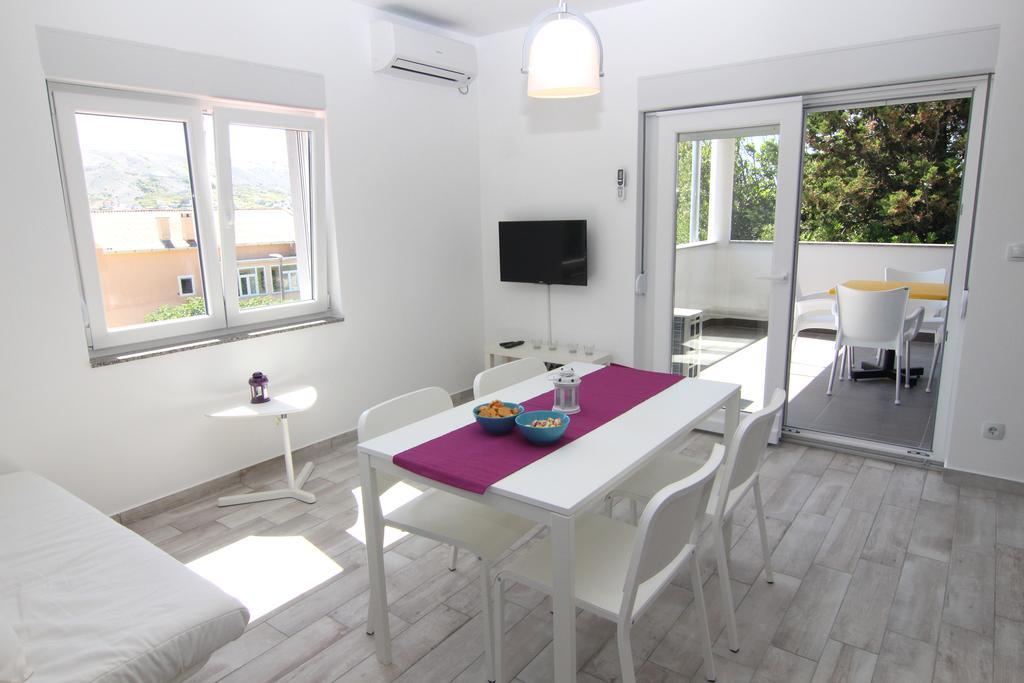 Apartment Villa Franci Pag Town Bagian luar foto