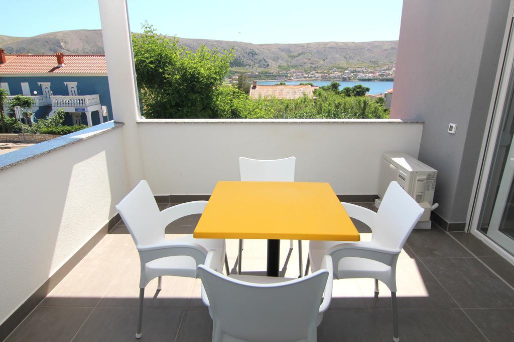 Apartment Villa Franci Pag Town Bagian luar foto