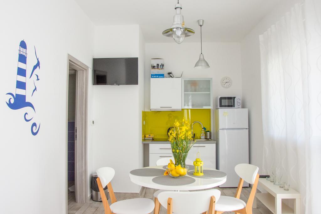 Apartment Villa Franci Pag Town Bagian luar foto