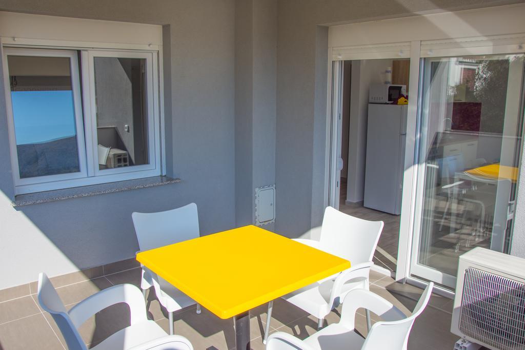 Apartment Villa Franci Pag Town Bagian luar foto
