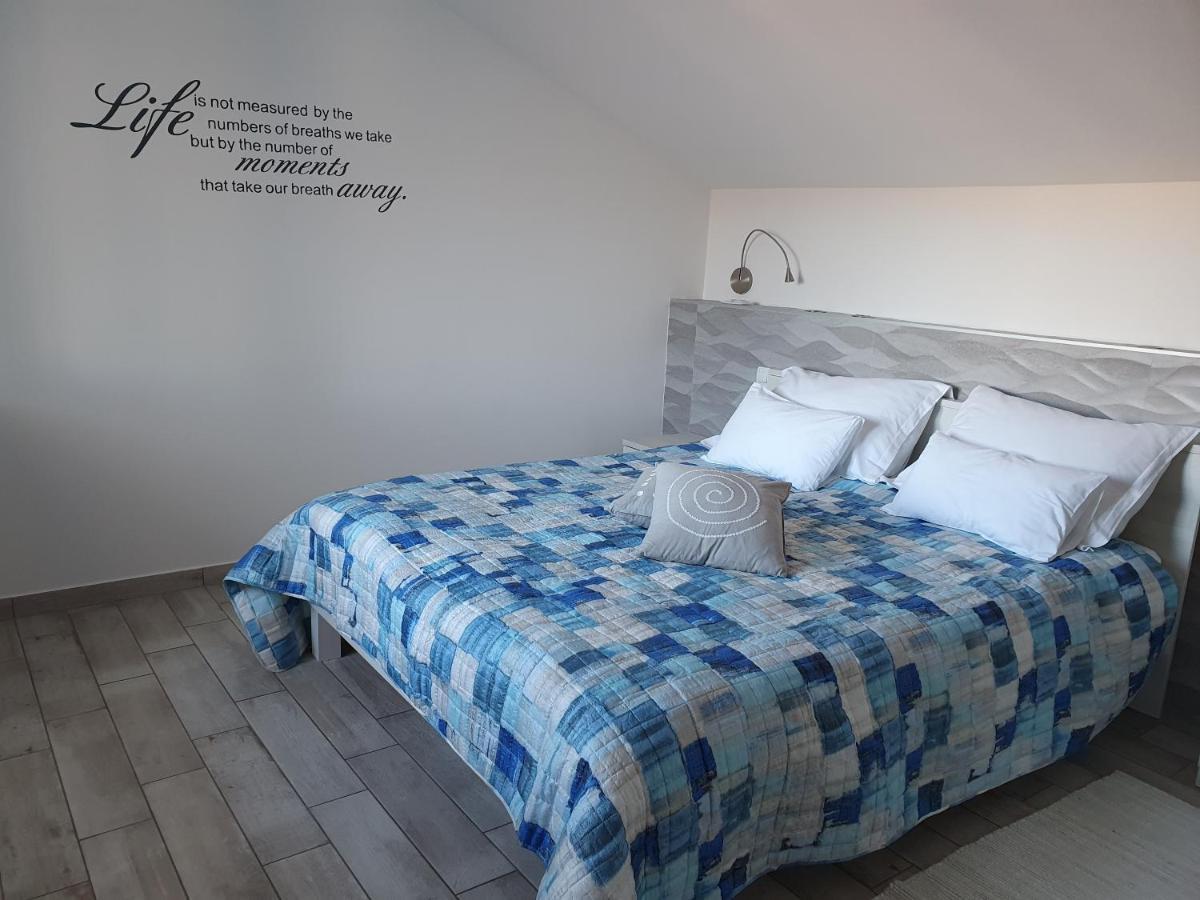 Apartment Villa Franci Pag Town Bagian luar foto